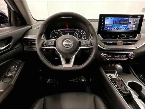New 2026 Nissan Altima 2.5 SR FWD image 22