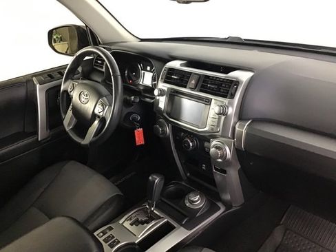 Used 2017 Toyota 4Runner SR5 Premium image 23