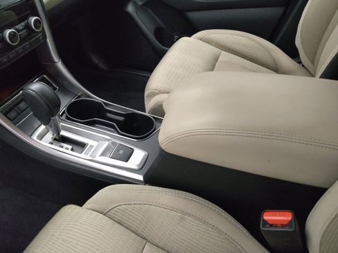 Used 2022 Subaru Ascent Premium w/ Convenience Package AWD/4WD image 26
