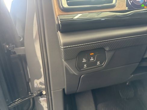 New 2026 Volkswagen Atlas SE image 13