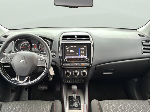 Used 2023 Mitsubishi Outlander Sport LE AWD/4WD image 16