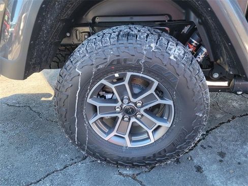 New 2026 Jeep Gladiator Mojave image 12