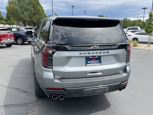Used 2025 Chevrolet Suburban Z71 AWD/4WD image 10