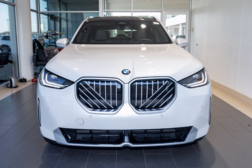 Used 2026 BMW X3 xDrive30i w/ Premium Package AWD/4WD image 11