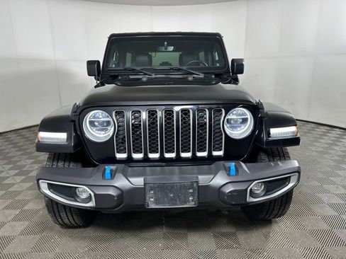Used 2022 Jeep Wrangler Unlimited Sahara w/ Cold Weather Group image 8