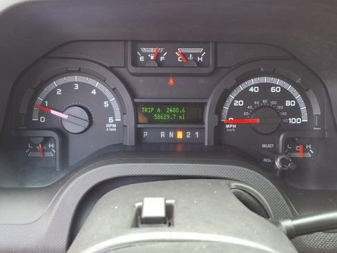 Used 2014 Ford E-350 and Econoline 350 XLT RWD image 10