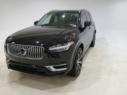 Used 2022 Volvo XC90 T8 Inscription Expression w/ Advanced Package image 3