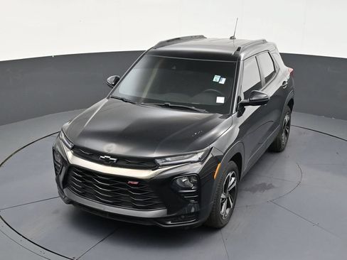 Used 2022 Chevrolet TrailBlazer RS w/ Sun and Liftgate Package FWD image 16