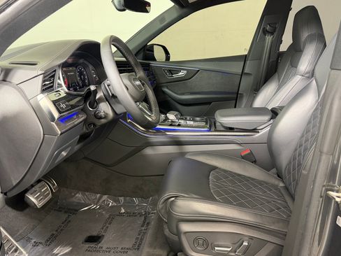 Used 2022 Audi SQ8 Prestige AWD/4WD image 5