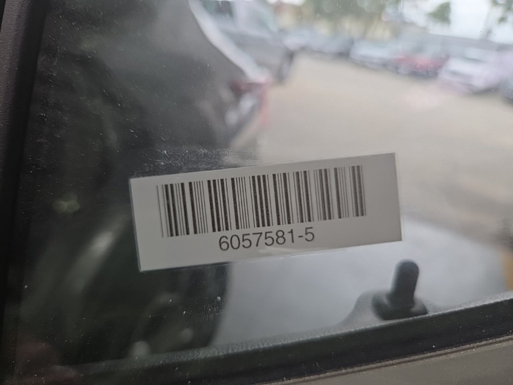 Used 2026 Chevrolet Trax LT FWD image 5