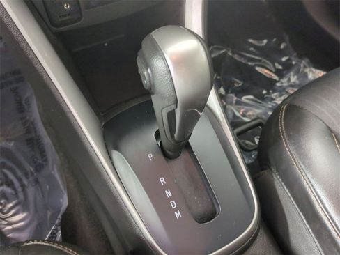 Certified 2022 Chevrolet Trax LT w/ LT Convenience Package image 15