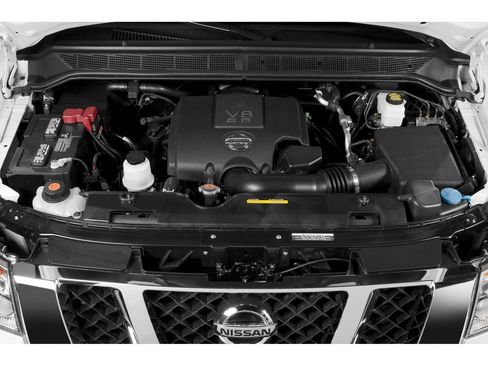 Used 2015 Nissan Titan SL w/ SL Moonroof Package AWD/4WD image 9