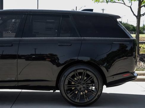 New 2026 Land Rover Range Rover SE AWD/4WD image 17