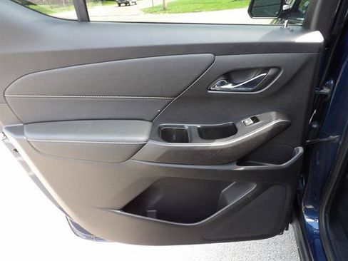 Certified 2023 Chevrolet Traverse LT w/ LT Premium Package AWD/4WD image 32