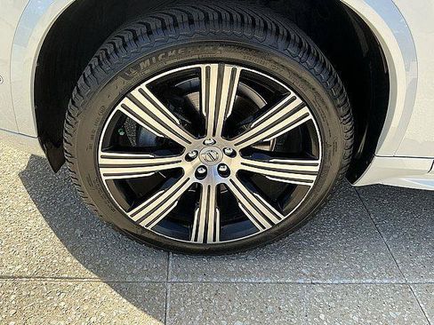 Certified 2023 Volvo XC90 B6 Ultimate w/ Protection Package Premier AWD/4WD image 13