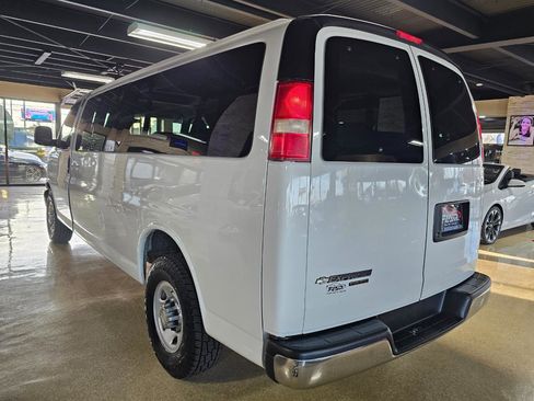 Used 2016 Chevrolet Express 3500 LT w/ LT Preferred Equipment Group image 6