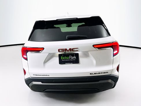 Used 2026 GMC Terrain Elevation FWD image 7