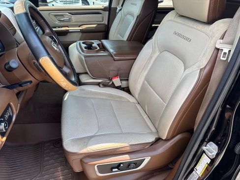 Used 2019 RAM 1500 Laramie AWD/4WD image 8