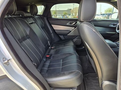 Used 2018 Land Rover Range Rover Velar R-Dynamic SE image 18