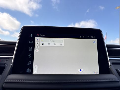 Used 2023 Chevrolet Tahoe Z71 w/ Luxury Package image 23