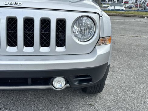 Used 2011 Jeep Patriot 70th Anniversary image 10