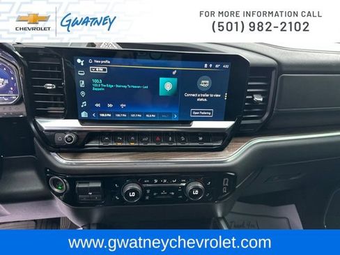 Used 2024 Chevrolet Silverado 1500 LT Trail Boss w/ LT Trail Boss Premium Package AWD/4WD image 19
