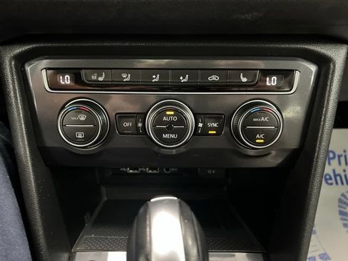 Used 2020 Volkswagen Tiguan SEL AWD/4WD image 31