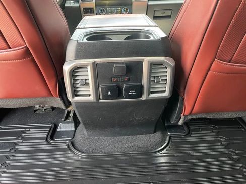 Used 2019 Ford F250 Platinum w/ Platinum Ultimate Package AWD/4WD image 19