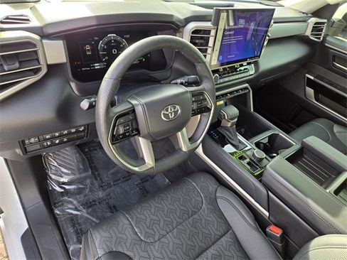 Used 2023 Toyota Tundra Limited image 11