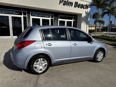 Used 2011 Nissan Versa 1.8 S w/ Plus Pkg image 5