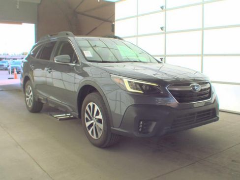 Used 2022 Subaru Outback Premium AWD/4WD image 4