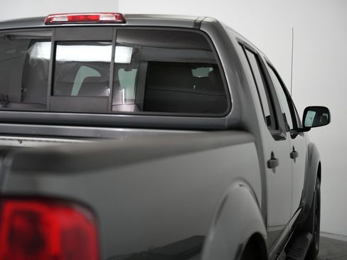 Used 2021 Nissan Frontier SV w/ Midnight Edition Floor Mats image 54