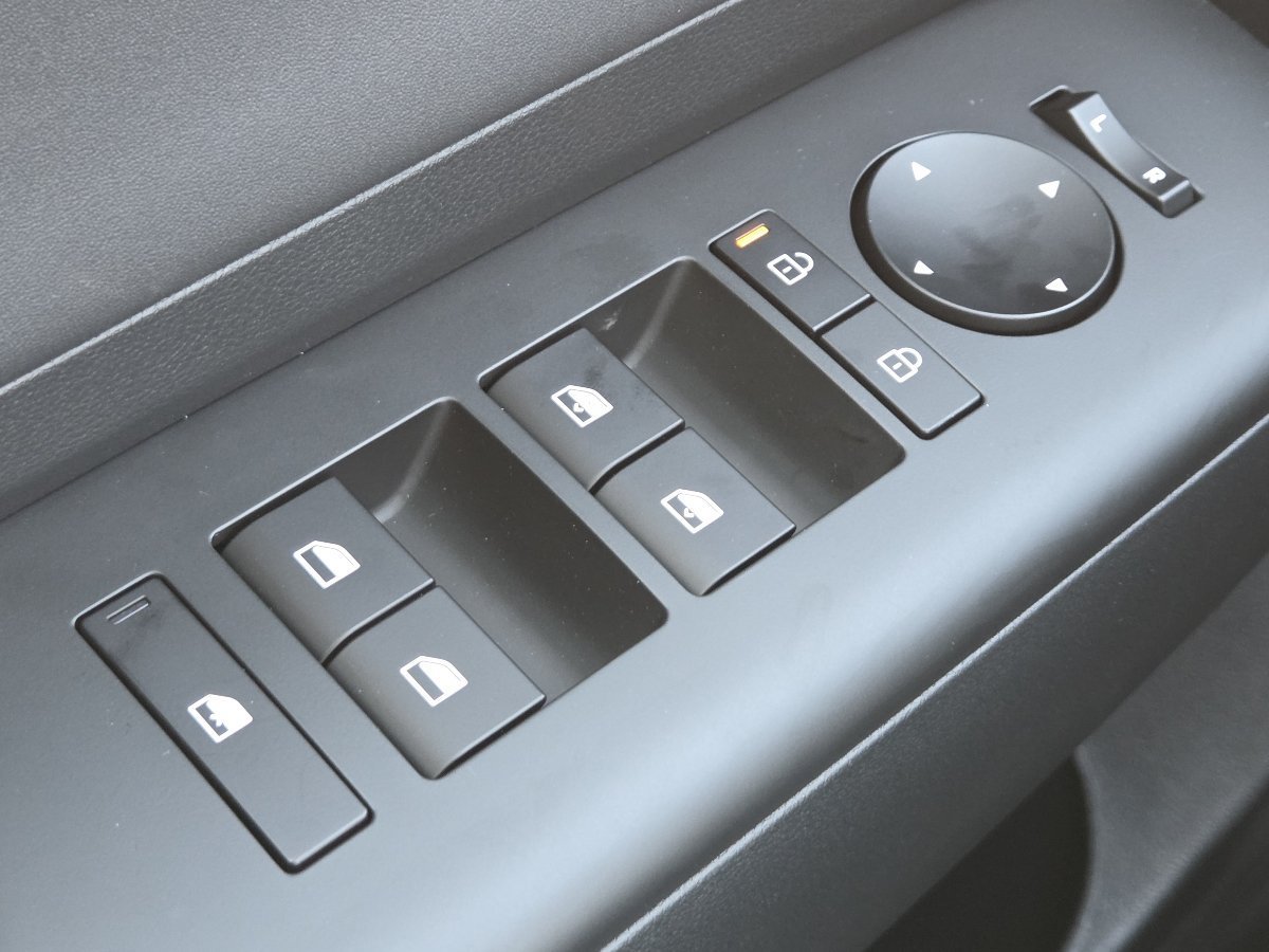 New 2027 Hyundai Kona SEL Premium FWD image 36