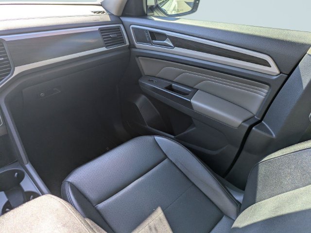 Used 2022 Volkswagen Atlas SE FWD image 18