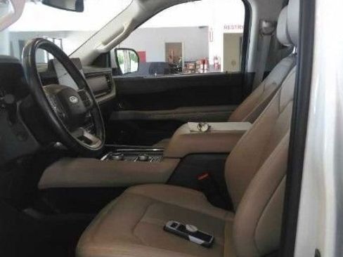 Used 2024 Ford Expedition Max Limited AWD/4WD image 7