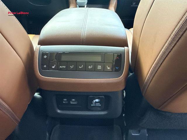 Certified 2025 Nissan Pathfinder Platinum w/ Cargo Package FWD image 10