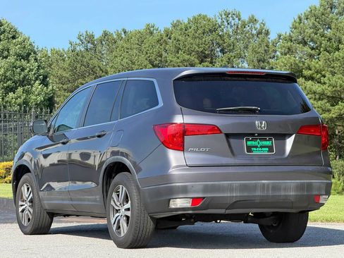 Used 2018 Honda Pilot EX image 9
