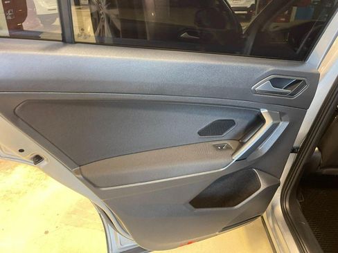 Used 2019 Volkswagen Tiguan S w/ 3rd Row Seat Package AWD/4WD image 12