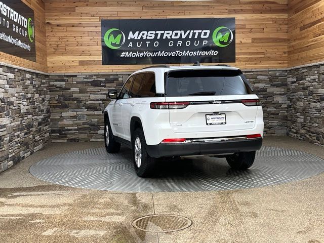Used 2022 Jeep Grand Cherokee Limited AWD/4WD image 9