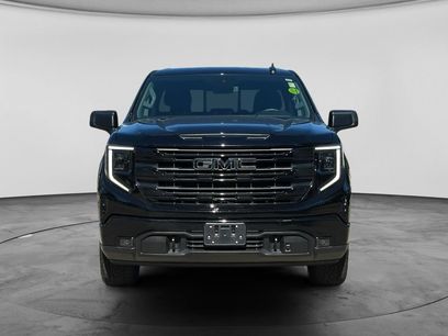 Used 2024 GMC Sierra 1500 Elevation w/ Preferred Package