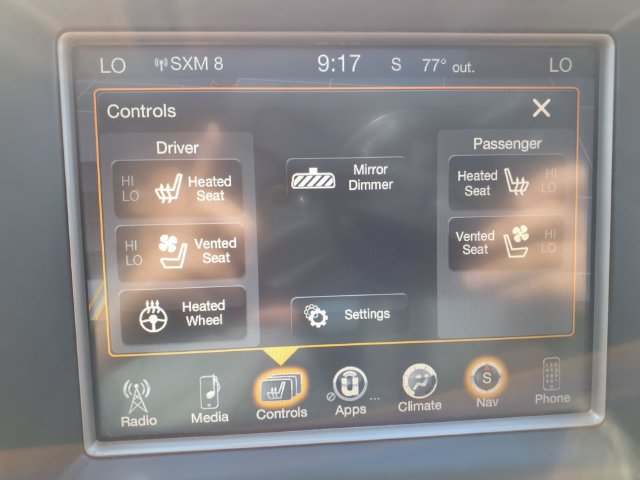 Used 2014 Jeep Grand Cherokee Limited w/ Luxury Group II AWD/4WD image 18