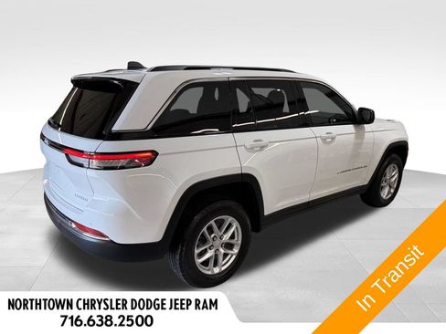 Used 2025 Jeep Grand Cherokee Laredo X w/ Luxury Tech Group I AWD/4WD image 43