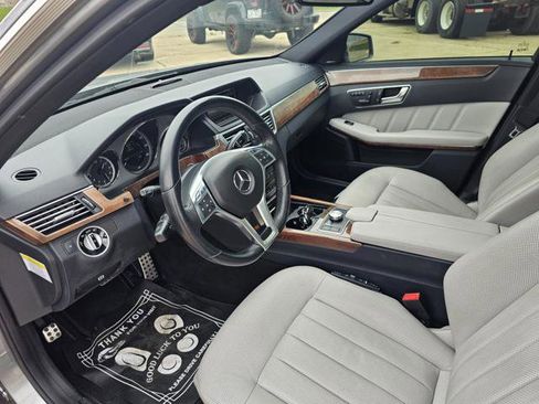 Used 2013 Mercedes-Benz E 550 4MATIC Sedan image 10