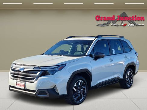 Used 2025 Subaru Forester Limited w/ Popular Package #2 image 3