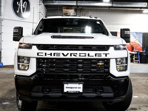 Used 2022 Chevrolet Silverado 2500 Custom w/ Custom Value Package AWD/4WD image 3