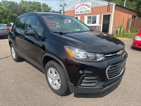 Used 2018 Chevrolet Trax LS AWD/4WD image 3