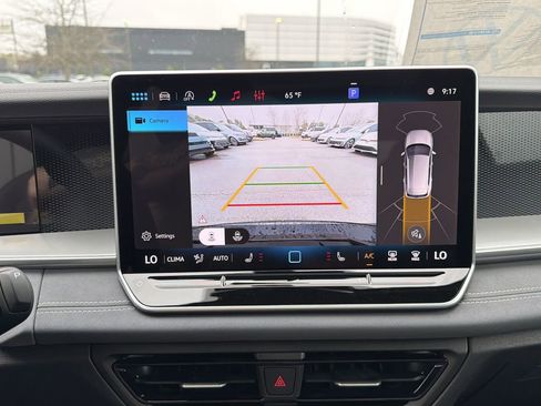 New 2026 Volkswagen Tiguan SE R-Line FWD image 30
