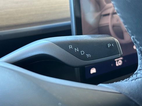 Used 2023 Tesla Model 3 Standard Range image 21