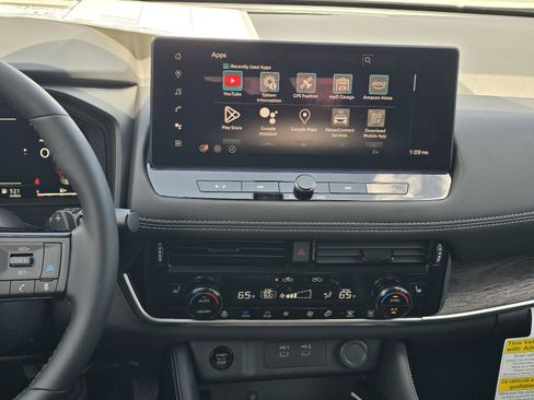 New 2026 Nissan Rogue Platinum AWD/4WD image 15
