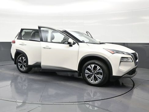Used 2021 Nissan Rogue SV FWD image 31
